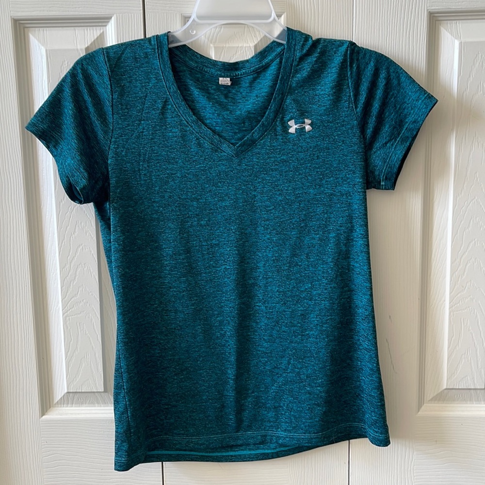 Under armour tee shirt